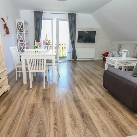 Apartament 3 Km Od Centrum شقة