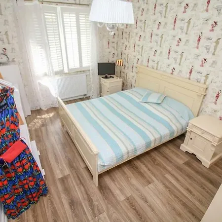 Apartament 3 Km Od Centrum شقة *